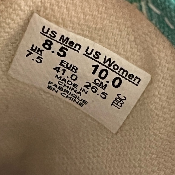 VANS | 10 | Flamingo Print - Picture 13 of 16